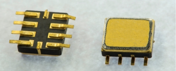 G24015-Single Comparators